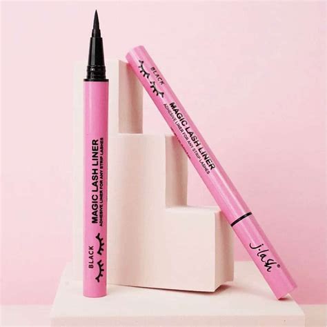Step Up Your Eyeliner Game with Maguc Lash Liner